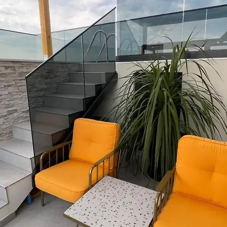 Modern 8 With Rooftop Pool In Vodice Srima