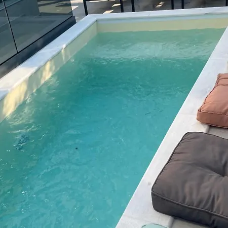 Modern 8 With Rooftop Pool In Vodice * Srima