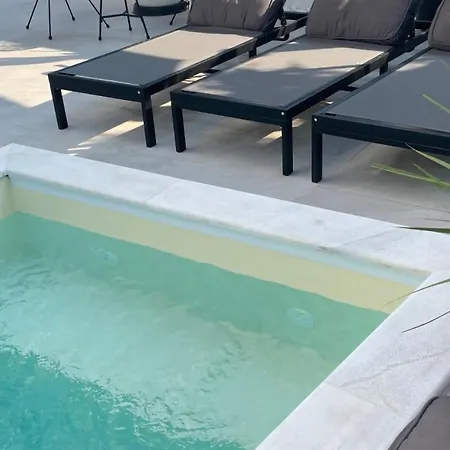 Modern 8 With Rooftop Pool In Vodice *